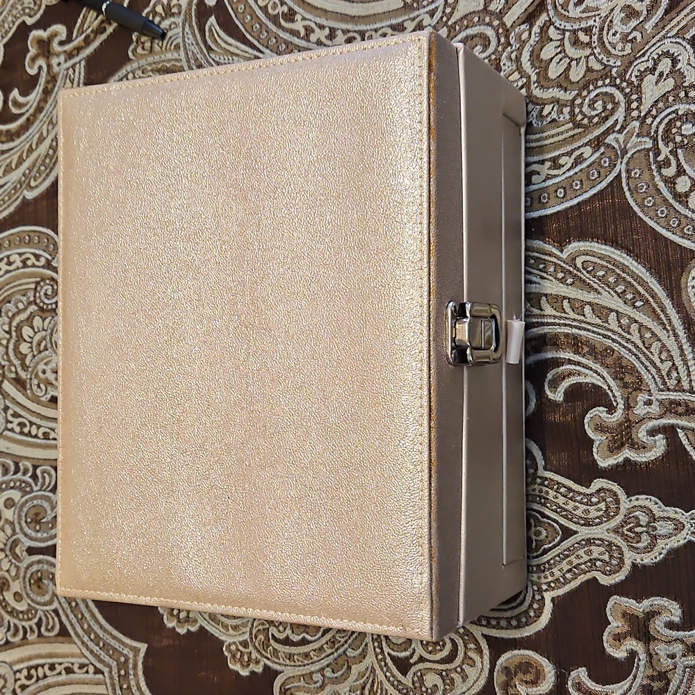 ULTA Elegant Gold Jewelry Box with 67 PIECES!!!  LOW $4.99 SHIPPING